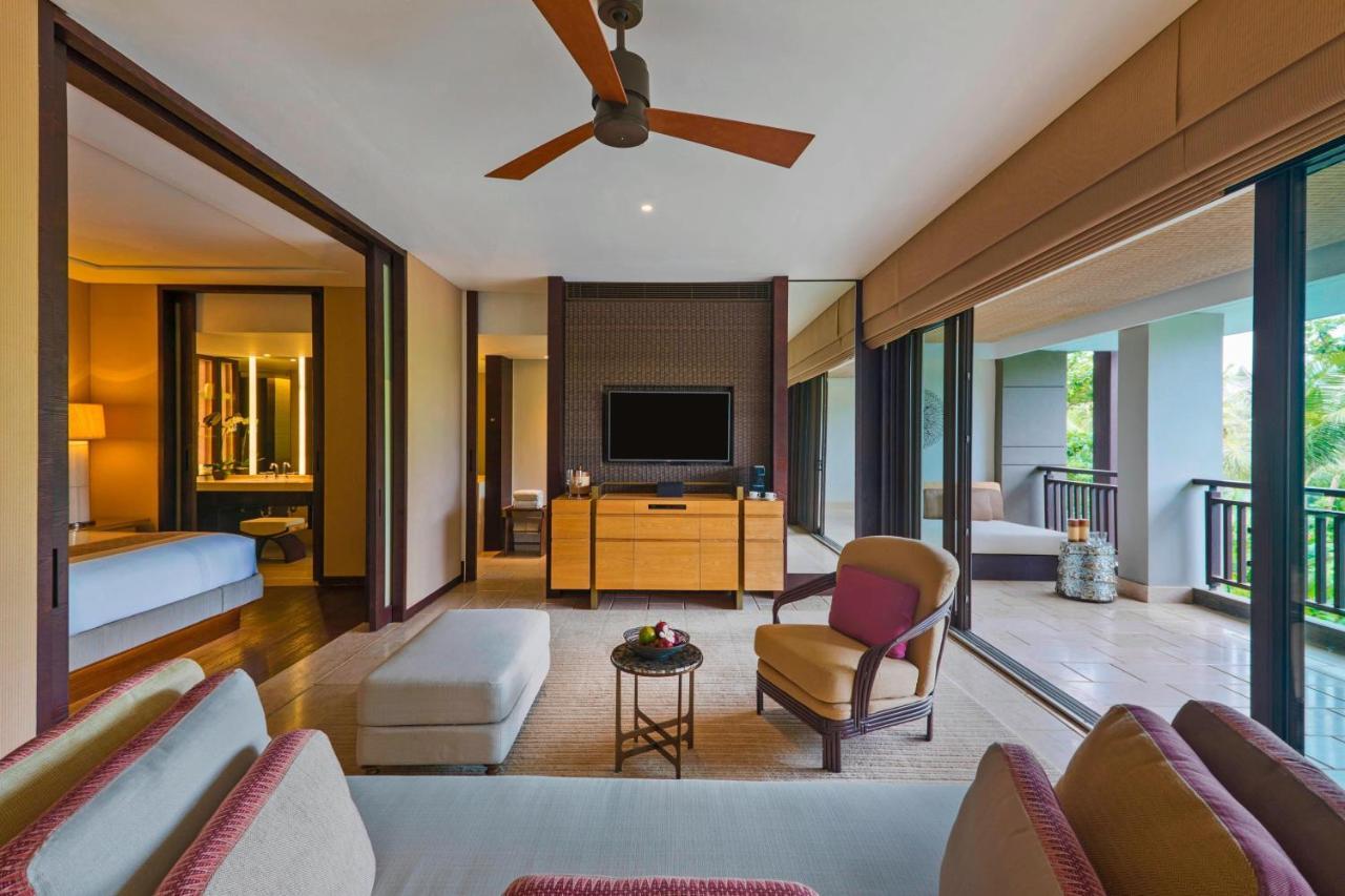 Ritz-Carlton Suite Daily Resort Activity
