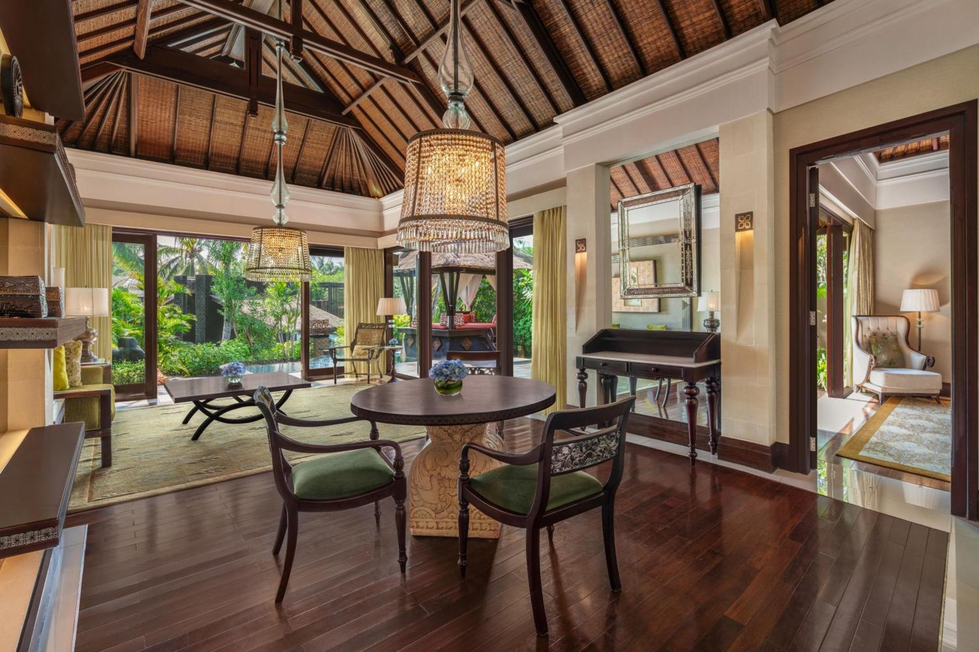 Lagoon Villa 1 Bedroom Villa 1 King Lagoon access Private Pool Complimentary Airport Transfer