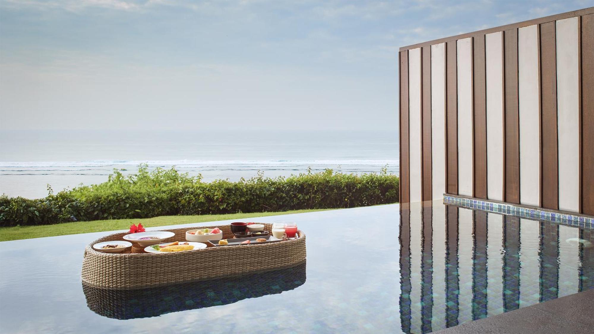 Honeymoon Ocean Front Pool Suite Benefit