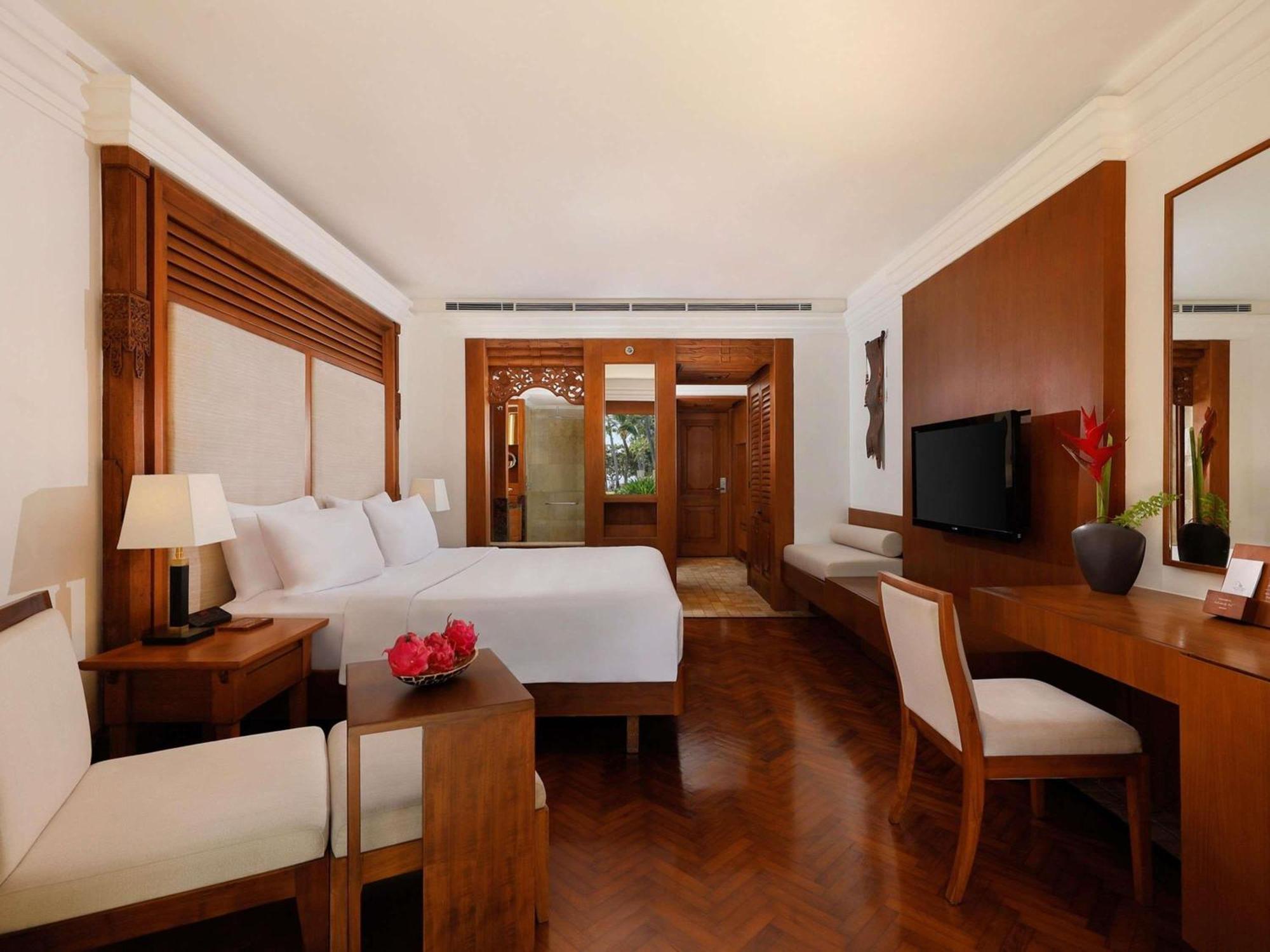 Premier King Room