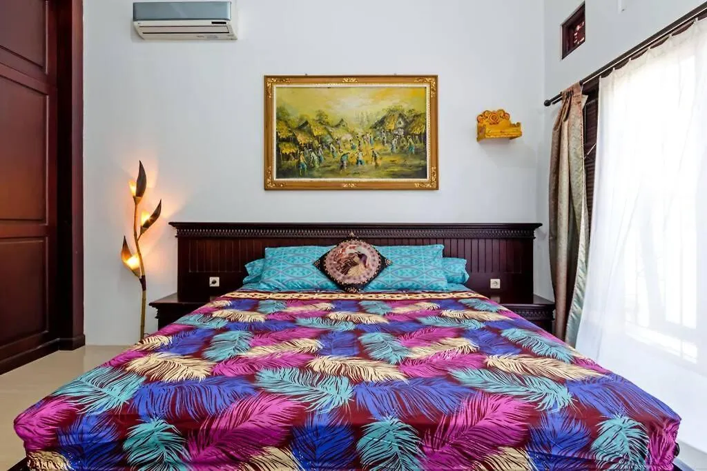 Tropical House In Nusa Dua. Beach In 150M. Garden. Fast To Airport! Fast Internet-1