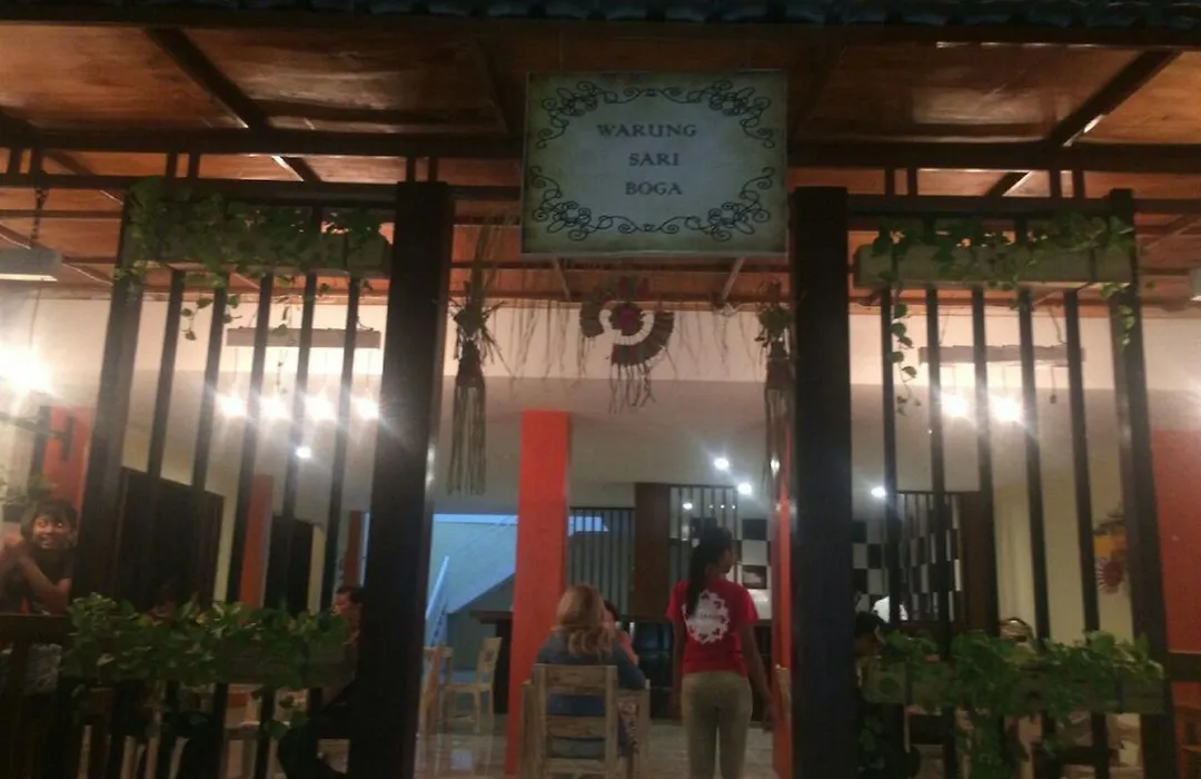 Sari Room Bed & Breakfast-1